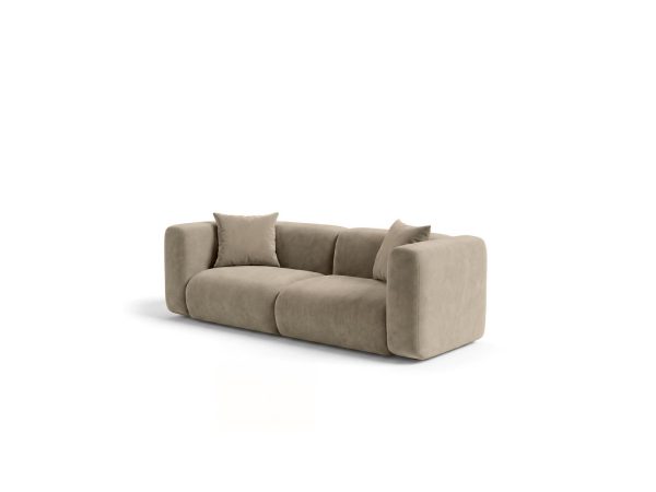 Przytulna sofa 2-osobowa SORISSO w odcieniu ciepłego beżu z głębokim, komfortowym siedziskiem premium.
