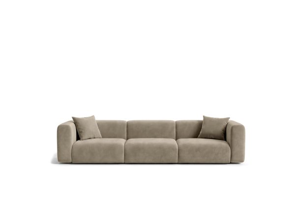 Trzyosobowa sofa modułowa SORISSO w ciepłej, beżowej tonacji w skandynawskiej aranżacji salonu.